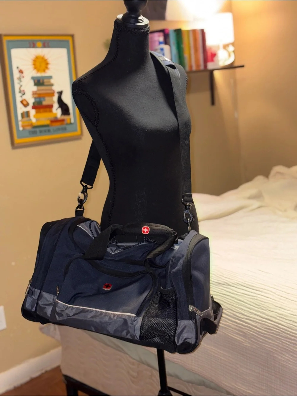 SwissGear spacious duffel